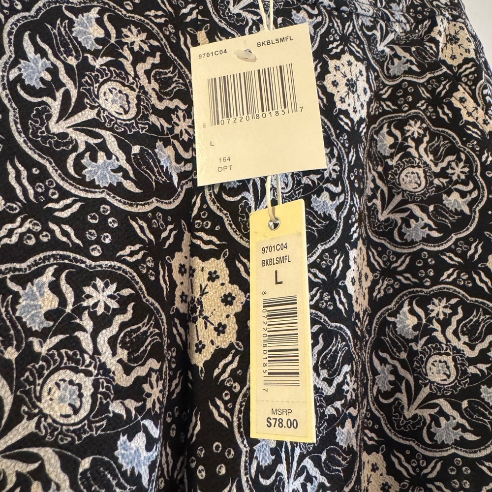 New-Max Studio Black, White & light blue Wide Leg Pants with two pockets Size L